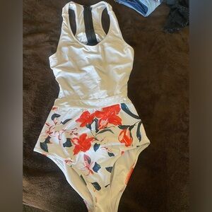 Women’s bathing suit